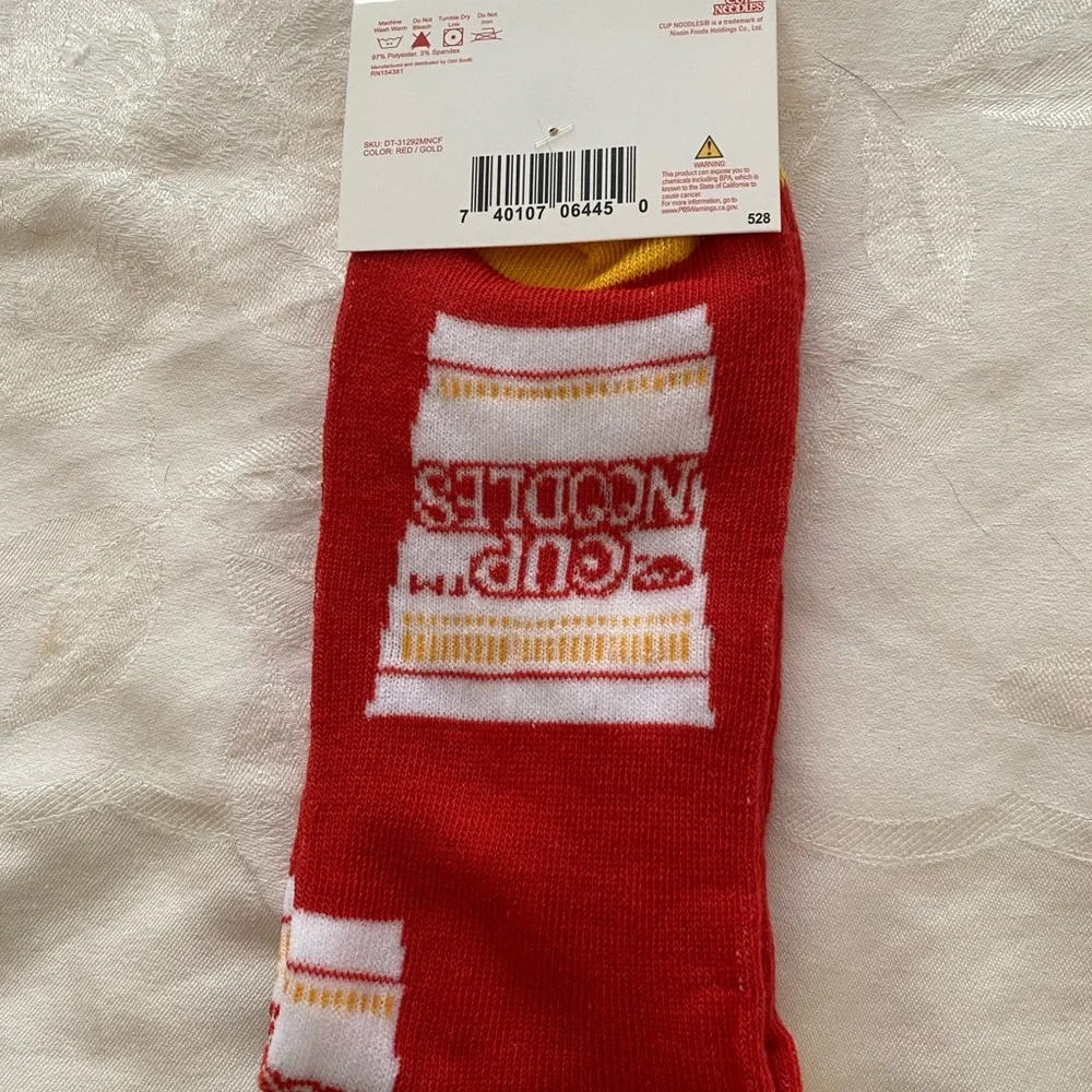 crazy socks nissin cup